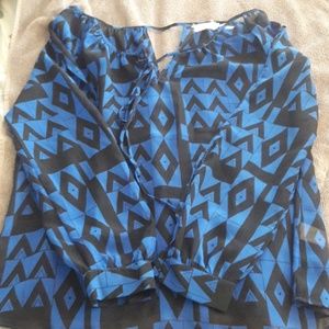 Blu Pepper large open mid arm blouse